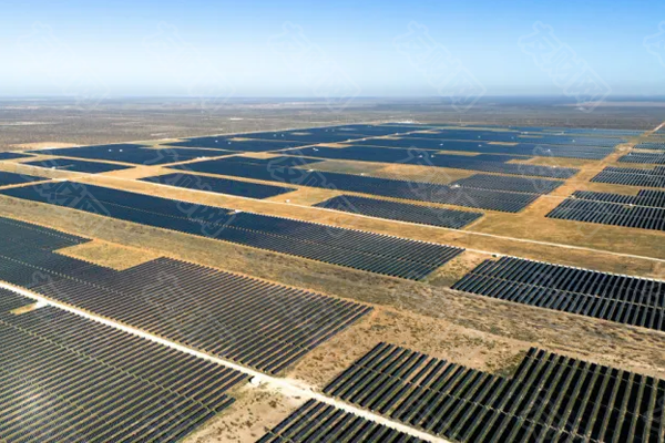 2025年03月15日:报告称 太阳能占2024年美国新增电力的84%